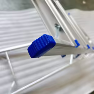 5 43434 ESCALERA PEGABLE EN ALUMINIO DE 5 PASOS 2 scaled